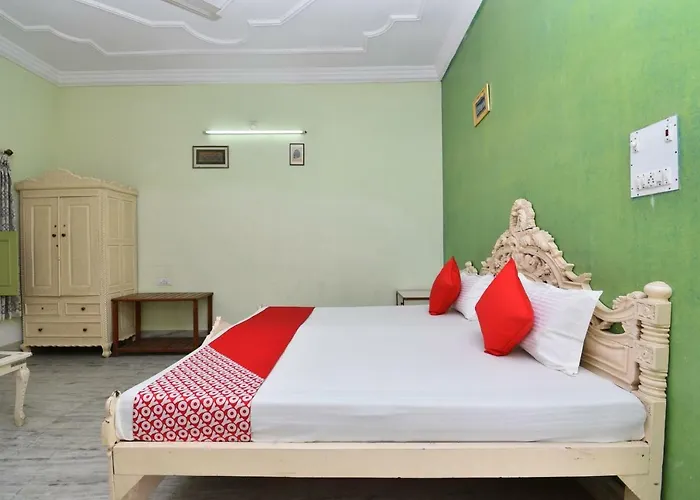 Oyo 42998 Bikaner Holiday Resort