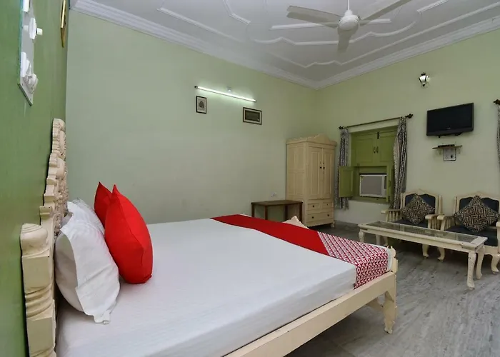 Oyo 42998 Bikaner Holiday Resort