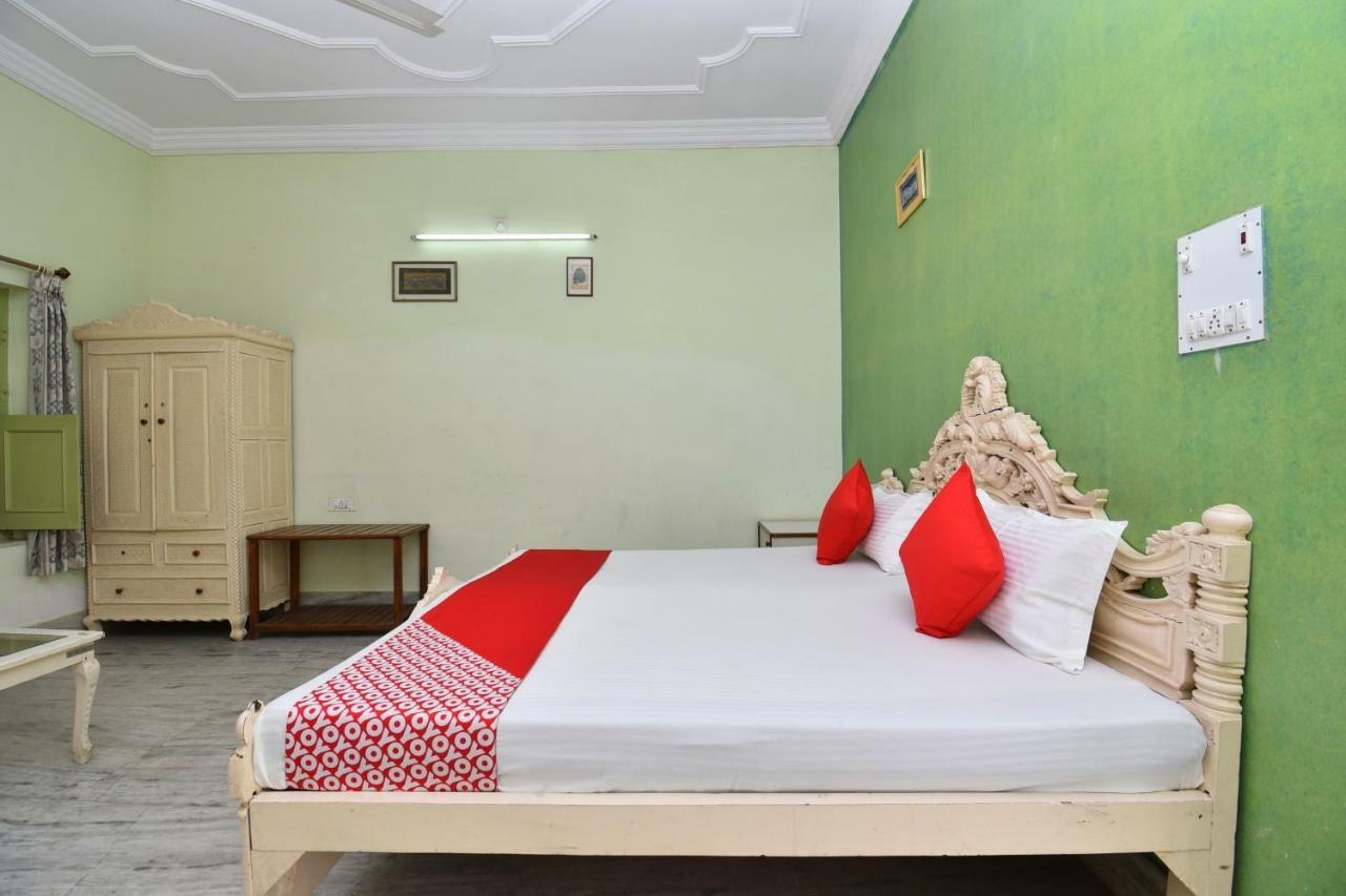 Hotel Oyo 42998 Holiday 3*