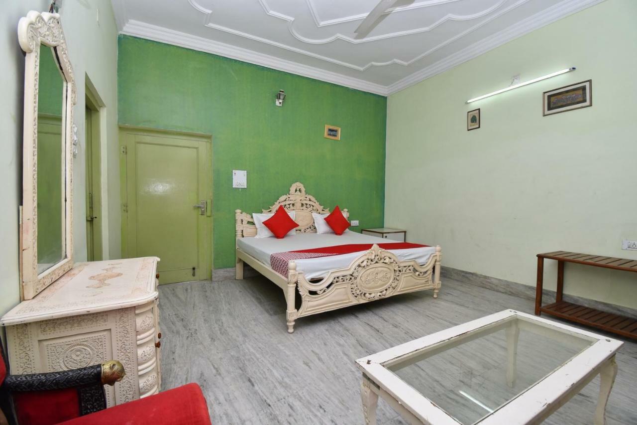 Oyo 42998 Holiday Bikaner