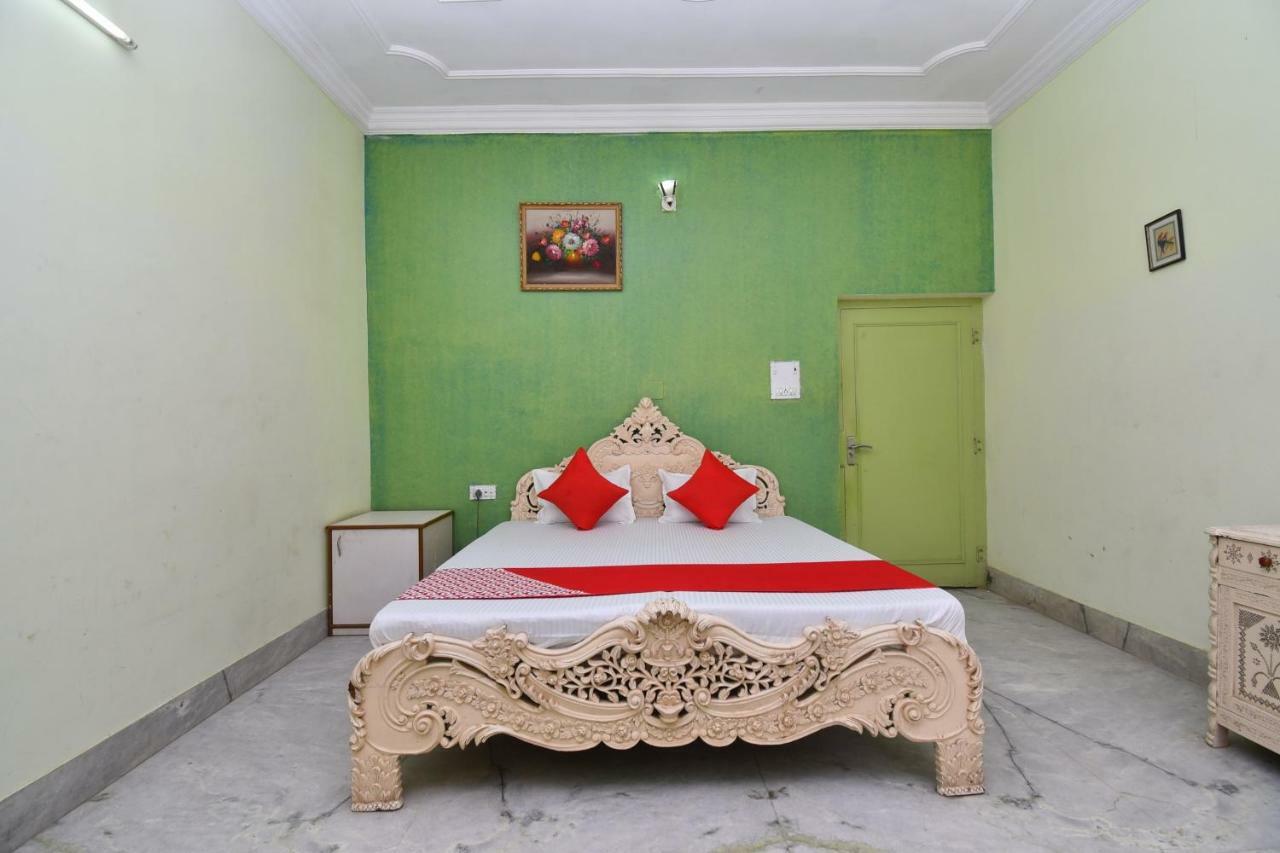 Hotel Oyo 42998 Holiday
